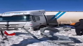 Sahara Geçidinde buzlanma kazaya neden oldu