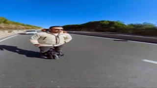 Sakar rampasında tek teker Scooter ile tehlikeli yolculuk