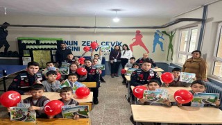 Salihlide minik öğrenciler jandarmayı yakından tanıdı