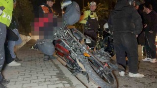 Samsunda motosiklet servis minibüsüne çarptı: 1 yaralı