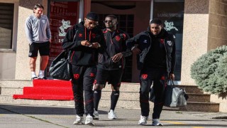 Samsunspor, Süper Kupa yarı finali için Adanaya gitti