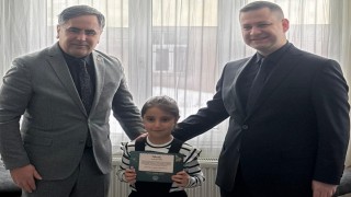 Şehit ve gazi çocuklarının ilk karne heyecanı