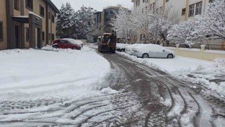 Şehitkamilde karla mücadele aralıksız sürüyor