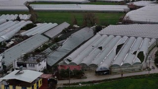 Seydikemerde hortum, fırtına ve dolu seraları vurdu