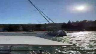 Şiddetli rüzgar yelkenli tekneyi sürükledi