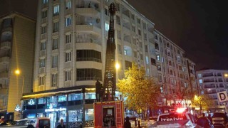 Siirtte çatılardaki kat kütleleri itfaiye ekipleri tarafından temizlendi