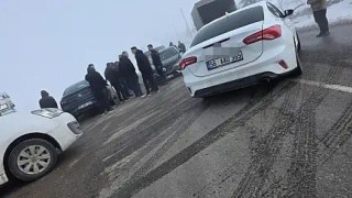 Siirtte otomobiller çarpıştı: 2 yaralı