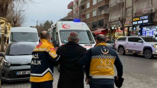 Siirtte sokakta dengesini kaybedip düşen epilepsi hastası yaralandı