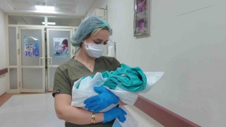 Siirtte yılın son bebeği 2 kilo 600 gram olarak doğdu