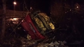 Sinopta takla atan otomobilin sürücüsü hayatını kaybetti