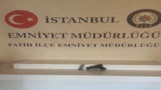 Sirkecide işten çıkartılan şahsın silahla işyerine ateş açtığı anların yeni görüntüleri ortaya çıktı