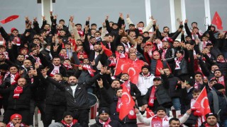 Sivassporlu taraftarlar, Amed Sportif Faaliyetler maçına ilgi gösterdi