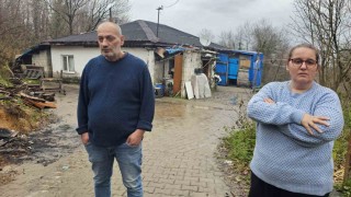 Şizofren hastası eşi ve iki çocuğuyla yaşam mücadelesi veren kadın: Çocuklarımın rahat uyanmasını istiyorum