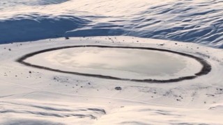 Soğuk hava Polat Gölünü buzla kapladı