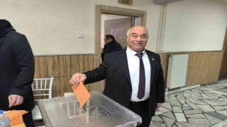 Şuhutta şoförler ve otomobilciler esnafı sandık başına gitti