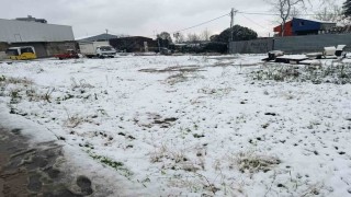 Sultangazide kar yağışında çocuklar sokaklara çıktı