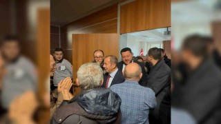 Tanju Özcan ve CHPli başkanlar Cumhurbaşkanına hakaret davasından beraat etti