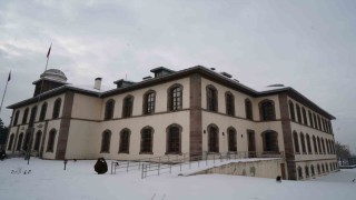 Tarihi Erzurum Kongre Binası için tehlike zilleri çalıyor
