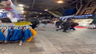 Tarihi Kapalı Çarşıda çatılar uçtu