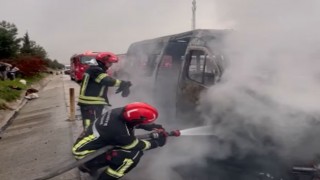 Tarım İşçilerini Taşıyan Minibüste Yangın