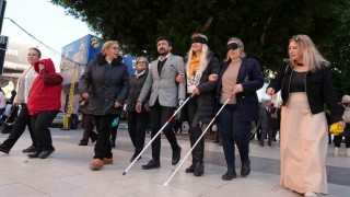 Tarsusta Beyaz Baston Haftasında farkındalık yürüyüşü