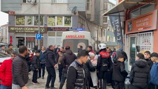 Tartıştığı komşusunu bıçakla yaraladı