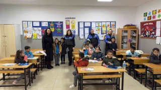 Tekirdağ Emniyetinden öğrencilere karne sürprizi