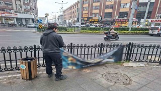 Tekirdağda zabıta ekiplerinden izinsiz afiş reklamlara denetim