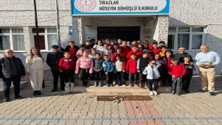 Tırazlar Hüseyin Gümüşlü İlkokulunda yazar-öğrenci buluşması