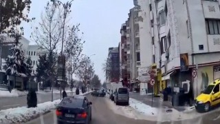 Tofaş otomobiliyle drift attı, trafiği tehlikeye soktu