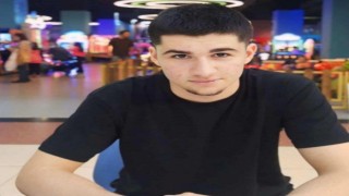 Tokatta bıçaklanarak öldürülen gencin davası ertelendi