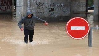 Tunusta son 76 yılın en şiddetli yağışı: 4 ölü