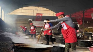 Türk Kızılay, Gazzede kışlık destek ve sıcak yemek yardımlarını sürdürüyor