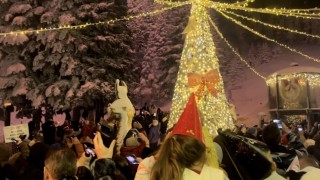Uludağda 2026ya coşkulu merhaba: Gökyüzü havai fişeklerle aydınlandı