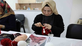 Ümraniye Belediyesi amigurumi eğitimleriyle el sanatlarına destek oluyor