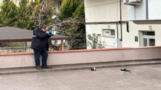 Uşakta çatıdan düşen adam hayatını kaybetti