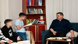 Vali Çiftçiden anlamlı ziyaret
