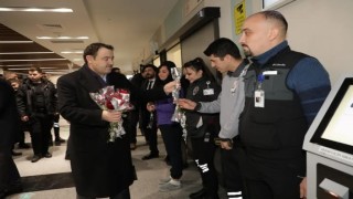 Vali Işın, yılbaşında görevleri başındaki kurum personelleriyle bir araya geldi