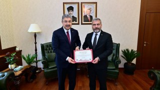 Vali Yılmaz’ın Burs Çağrısına Rektör’den Destek