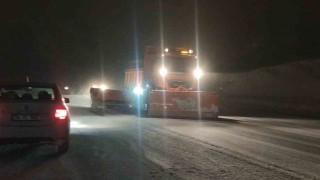 Vanda 341 yerleşim yerinin yolu kapandı