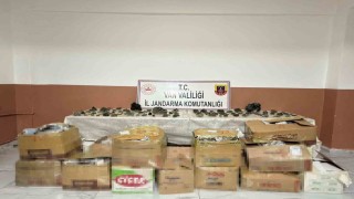 Vanda bin 410 adet epidotlu kuvars taşı ele geçirildi
