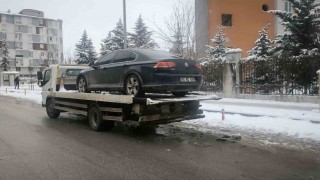 Vanda DEM Partili belediye başkanının resmi aracına haciz