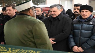Yangında hayatını kaybeden 2 kişi gözyaşları arasında toprağa verildi