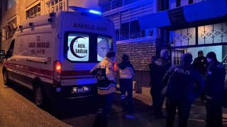 Yaşlı adam apartmanın merdiven boşluğunda ölü bulundu