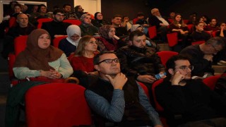 Yönetmen Vuslat Saraçoğlu Sakaryada sinemaseverlerle buluştu
