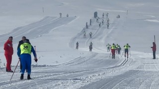 Yüksekovada Kayaklı Koşu Barış ve Kardeşlik 1. Etap yarışması heyecanı