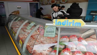 Zehirlenmeler tavuk fiyatlarını baskıladı
