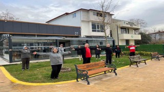 +60 Yaş Kulübünde spor ve zihinsel egzersiz bir arada