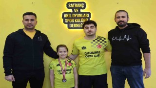 Açtıkları satranç kulübüyle milli takıma sporcu yetiştiriyorlar