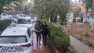 Adanada biri cinayetten aranan 2 firari hükümlü yakalandı
